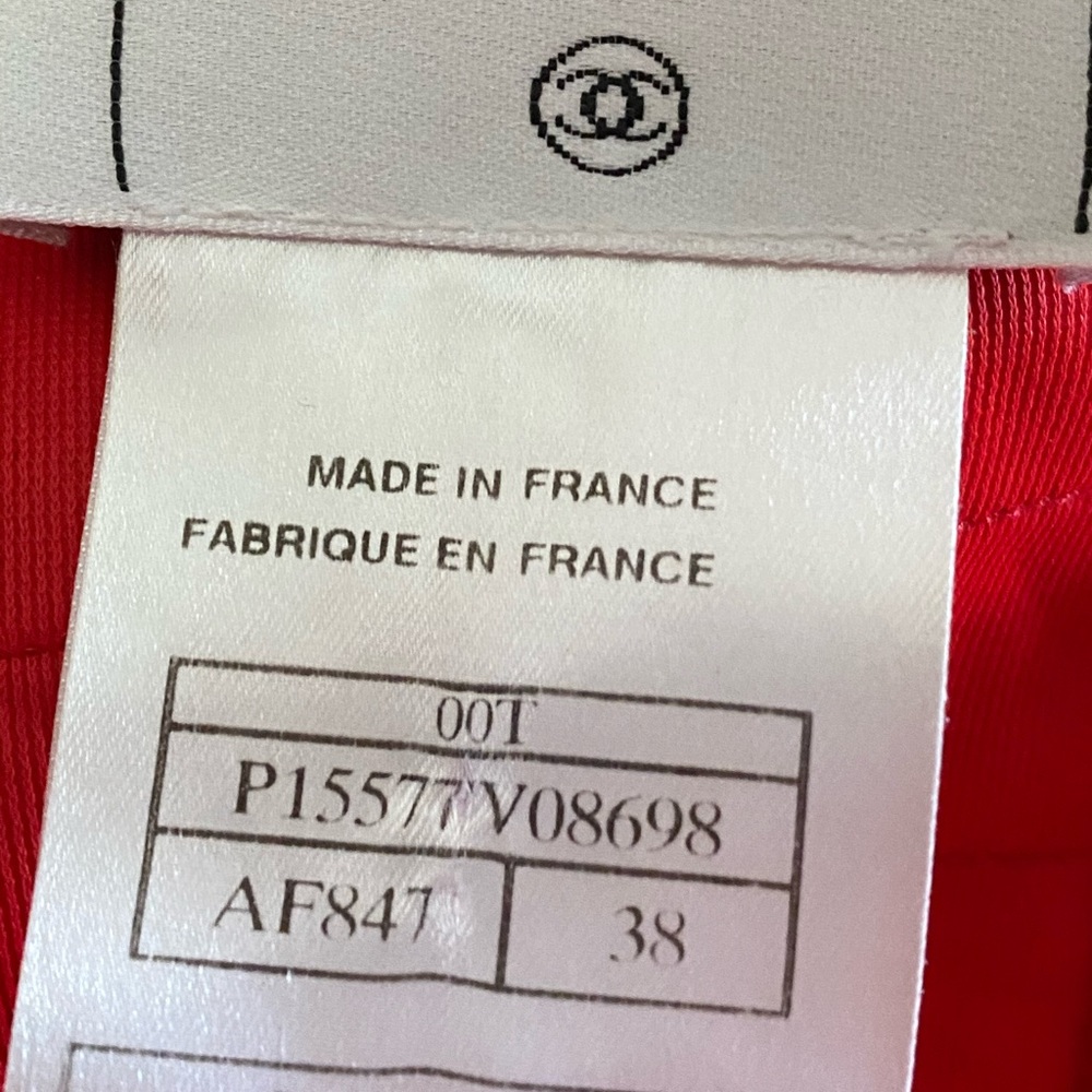 CHANEL SLEEVELESS SHELL